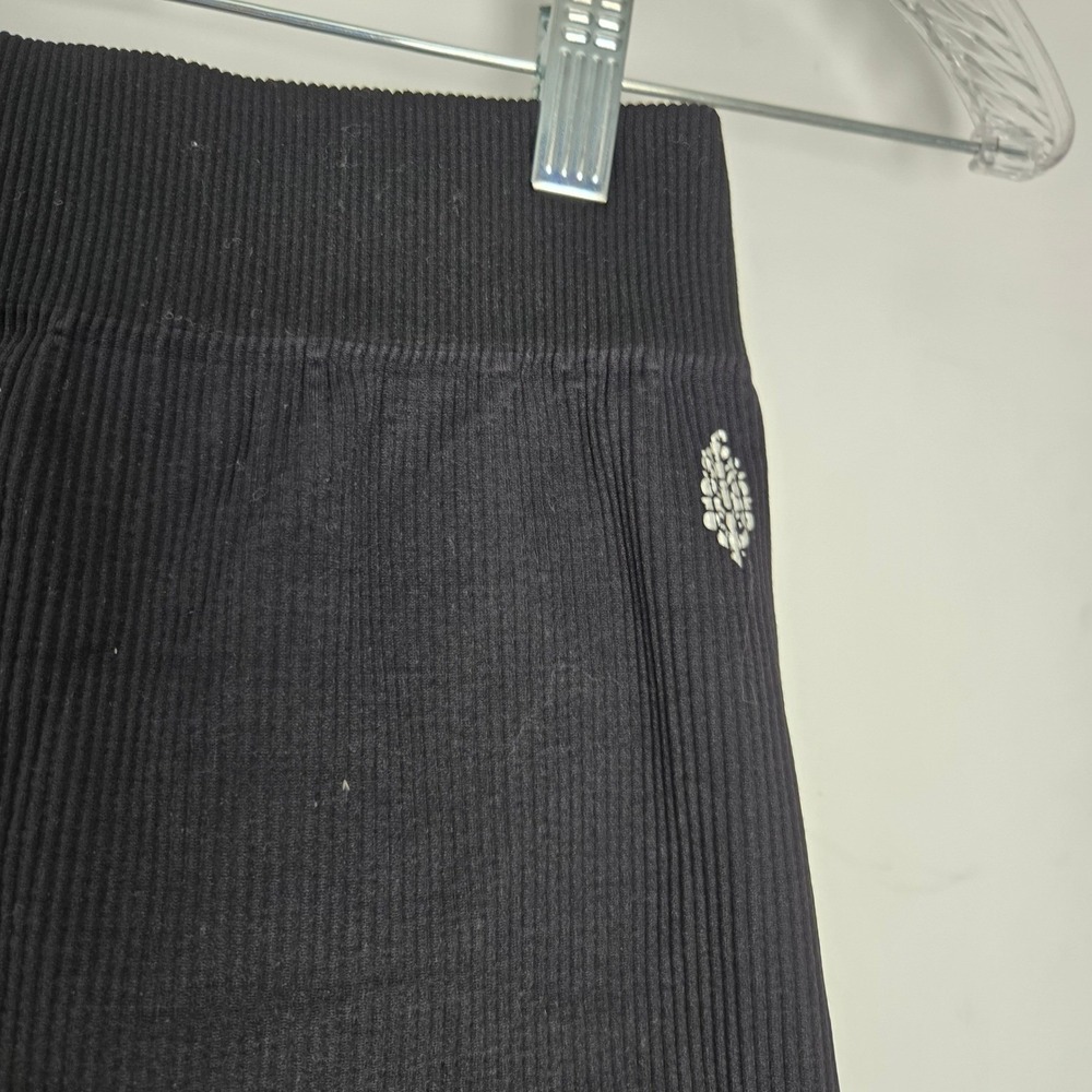 Free People Movement‎ XS Ribbed Bike Shorts Black Seamless Seamless High Waisted - Picture 3 of 7